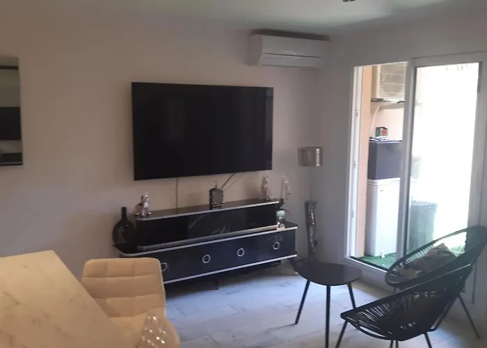 A Sainte-maxime, 30 M²