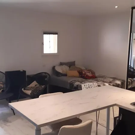 公寓 Charmant studio à Sainte-Maxime, 30 m² 3*