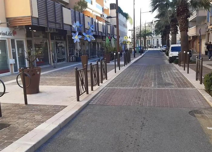 Charmant Studio A Sainte-Maxime, 30 M² Сент-Максим